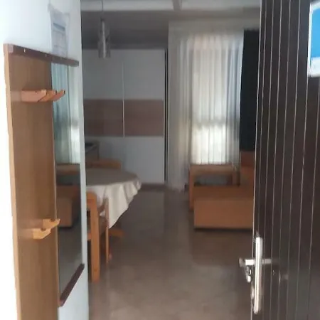 Studio Apartman Enya